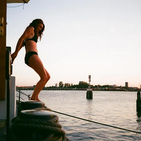 Captain Pippi; Amsterdam's Finest Houseboat